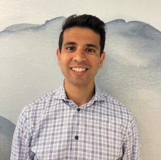 whatsapp-image-2024-08-12-at-1-22-51-pm-2 Dr. Qarni